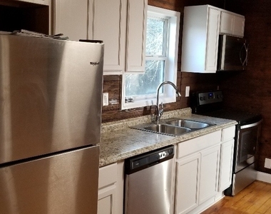 186 Georgia Avenue - Photo Thumbnail 3