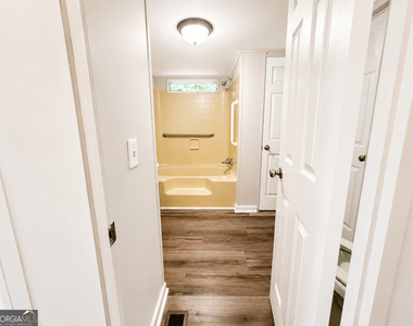 380 Browns Road - Photo Thumbnail 10