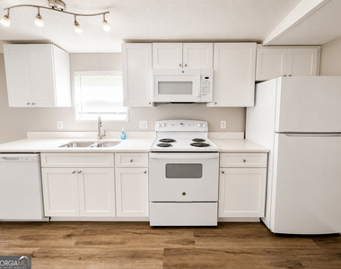380 Browns Road - Photo Thumbnail 4