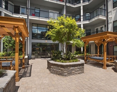 131 Ponce De Leon Avenue - Photo Thumbnail 15