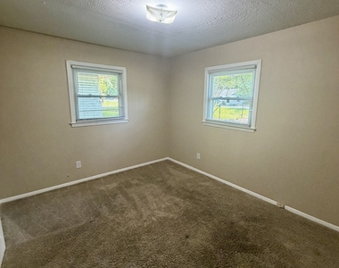 814 Crestwood Terrace - Photo Thumbnail 24