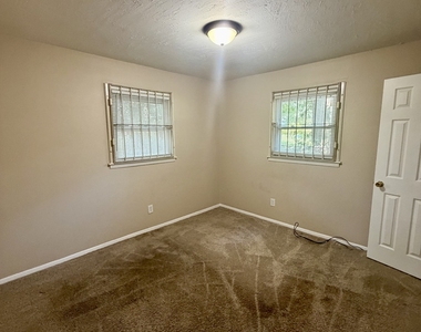 814 Crestwood Terrace - Photo Thumbnail 27
