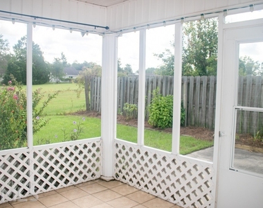 20 Lakeside Drive - Photo Thumbnail 9