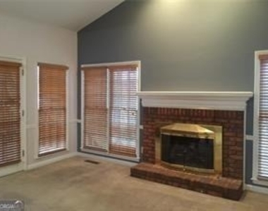 325 Rams Way - Photo Thumbnail 1