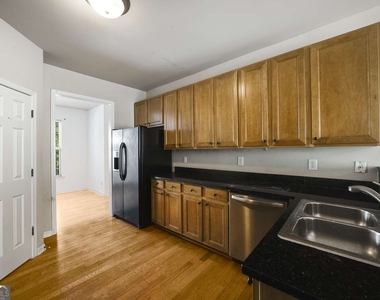 1798 Oakbrook Lane Nw - Photo Thumbnail 10