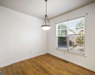 1798 Oakbrook Lane Nw - Photo Thumbnail 15