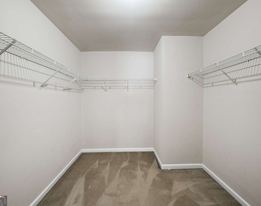 1798 Oakbrook Lane Nw - Photo Thumbnail 32