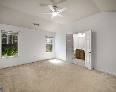 1798 Oakbrook Lane Nw - Photo Thumbnail 29
