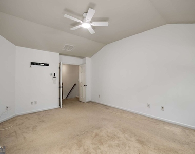 1798 Oakbrook Lane Nw - Photo Thumbnail 27