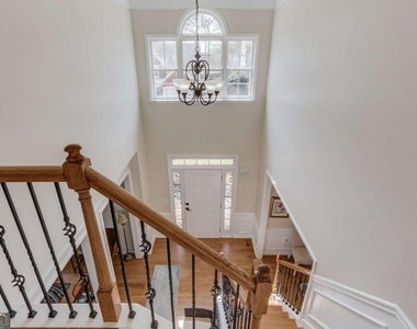 5135 Amberden Hall Drive - Photo Thumbnail 15