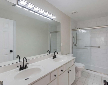 5135 Amberden Hall Drive - Photo Thumbnail 20