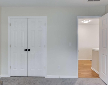 5135 Amberden Hall Drive - Photo Thumbnail 23