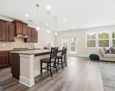 1220 Wesleyan Place - Photo Thumbnail 18