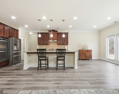 1220 Wesleyan Place - Photo Thumbnail 10