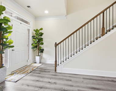 1220 Wesleyan Place - Photo Thumbnail 4
