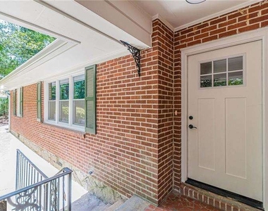 1624 Dodson Drive Sw - Photo Thumbnail 2