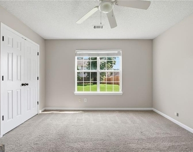 5949 Idlewood Place - Photo Thumbnail 22