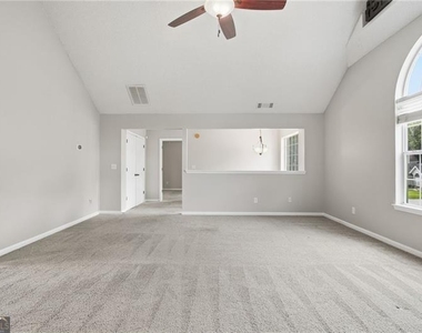 5949 Idlewood Place - Photo Thumbnail 10