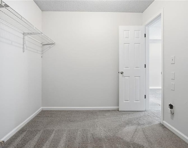 5949 Idlewood Place - Photo Thumbnail 18