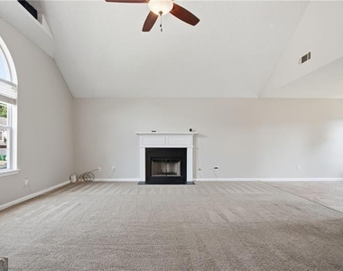 5949 Idlewood Place - Photo Thumbnail 3