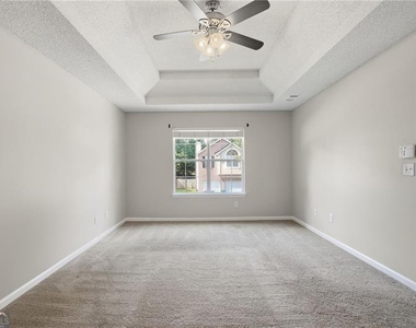 5949 Idlewood Place - Photo Thumbnail 13