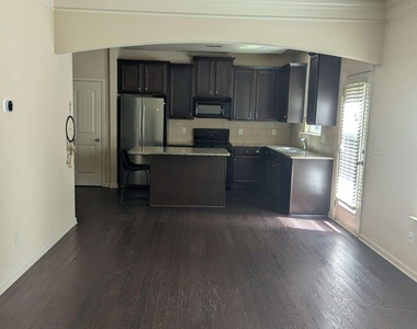 1785 Homeside Drive - Photo Thumbnail 5