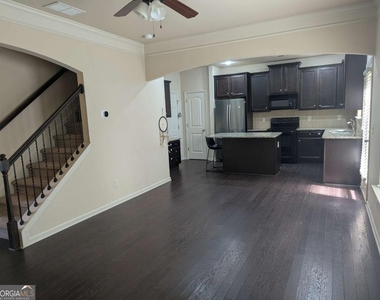 1785 Homeside Drive - Photo Thumbnail 4