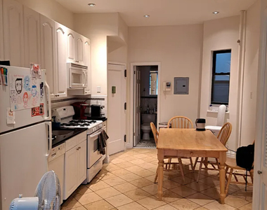 206 East 34th Street - Photo Thumbnail 10