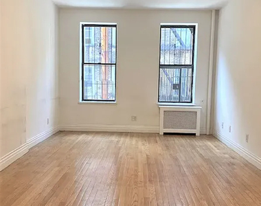 206 East 34th Street - Photo Thumbnail 8