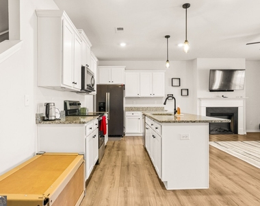 4514 Filmore Trail Sw - Photo Thumbnail 4