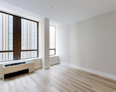 95 Wall Street - Photo Thumbnail 2