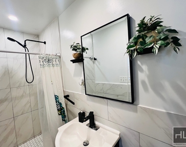 886 Hancock Street - Photo Thumbnail 2