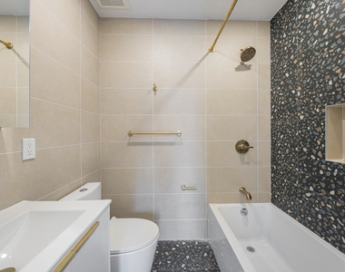 376 Montgomery Street - Photo Thumbnail 2