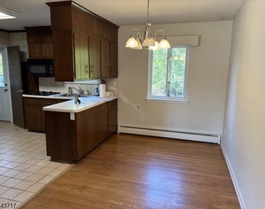 60 Meadowbrook Dr - Photo Thumbnail 7