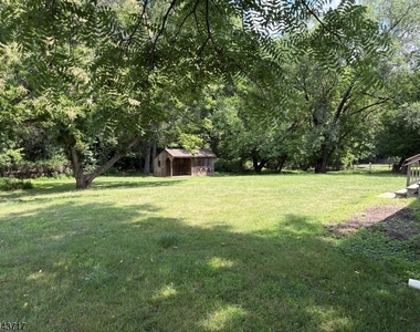 60 Meadowbrook Dr - Photo Thumbnail 5