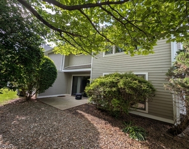 76 Stryker Ct - Photo Thumbnail 12