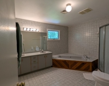 76 Stryker Ct - Photo Thumbnail 6