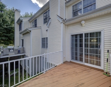 223 Emily Pl - Photo Thumbnail 31