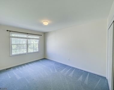 223 Emily Pl - Photo Thumbnail 24