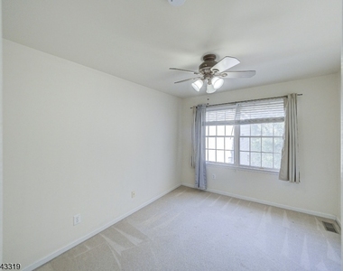223 Emily Pl - Photo Thumbnail 22