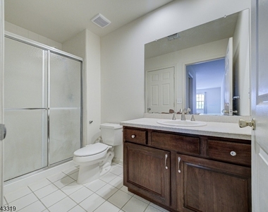 223 Emily Pl - Photo Thumbnail 19