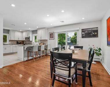 207 Stoughton Avenue - Photo Thumbnail 11