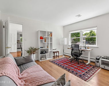 207 Stoughton Avenue - Photo Thumbnail 4