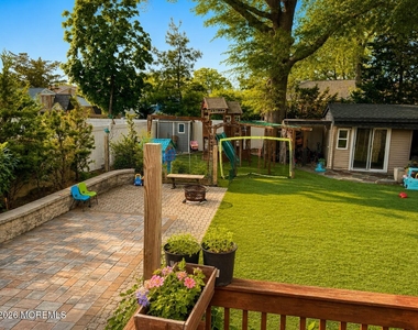 1413 Cypress Street - Photo Thumbnail 8