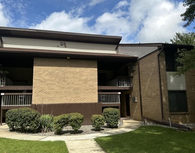 35 Amberly Drive - Photo Thumbnail 5