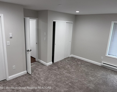 35 Amberly Drive - Photo Thumbnail 4