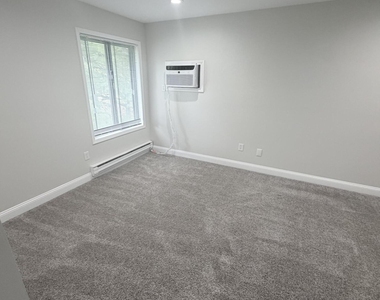 35 Amberly Drive - Photo Thumbnail 9