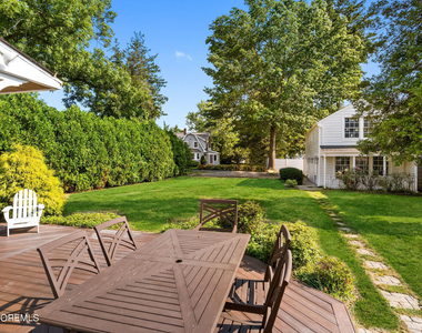 604 Rankin Road - Photo Thumbnail 4