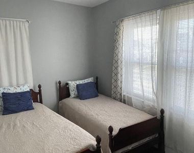 216 Main Street - Photo Thumbnail 14