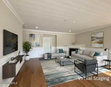 671 Saint Andrews Place - Photo Thumbnail 3